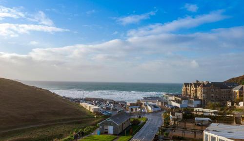 Three-Bedroom Apartment with Sea View