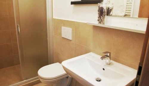 Twin Room with Private Bathroom