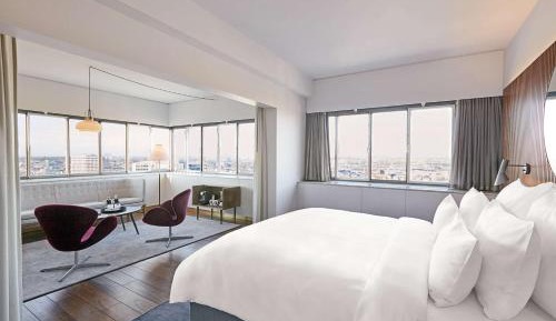 Corner Suite