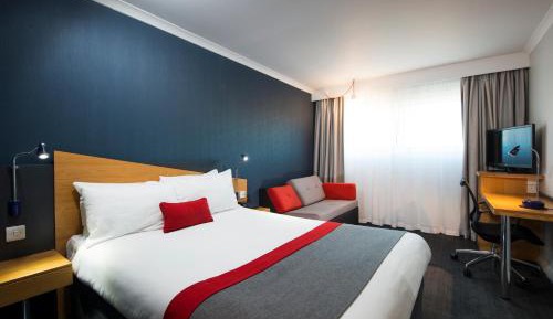 Standard Double Room with Sofa Bed and Free Hot Breakfast