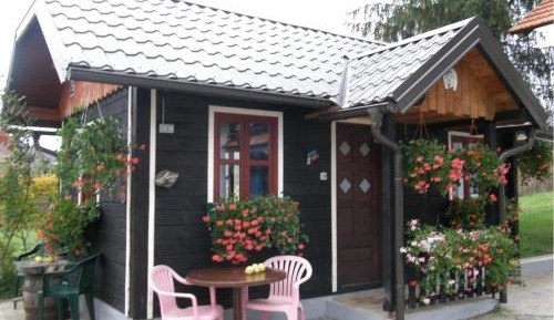 Bungalow with Garden View