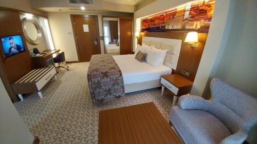 Large Single Room