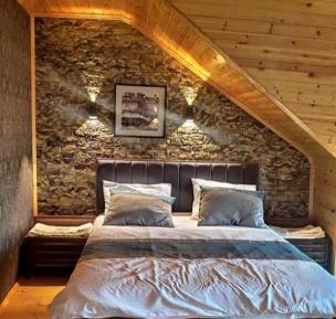 Deluxe Double or Twin Room with Mountain View