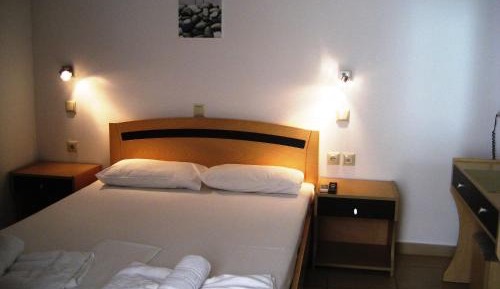 Studio (2 Adults)