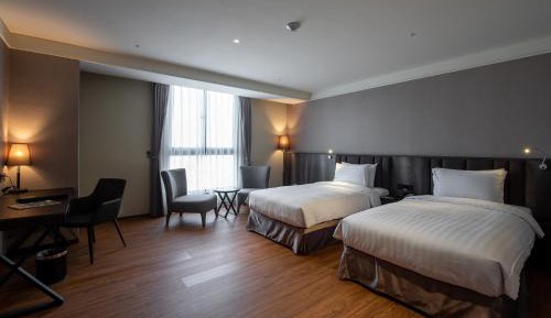 Twin Room with Bath
