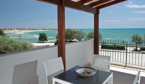Modica Two-Bedroom Apartment-First Floor with Two Terrace	