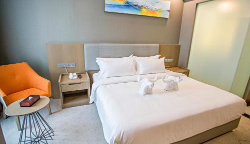Standard Queen Room