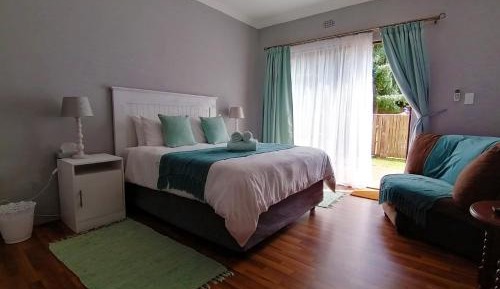 Premier Queen Room
