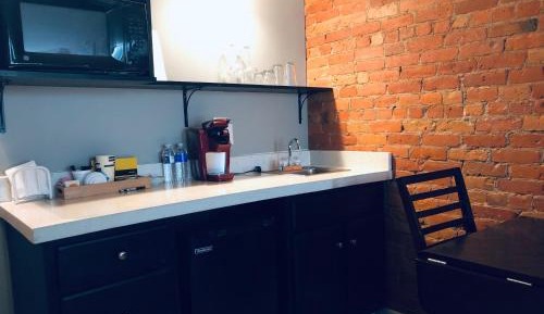 Queen Studio