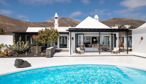 Villa with Sea View