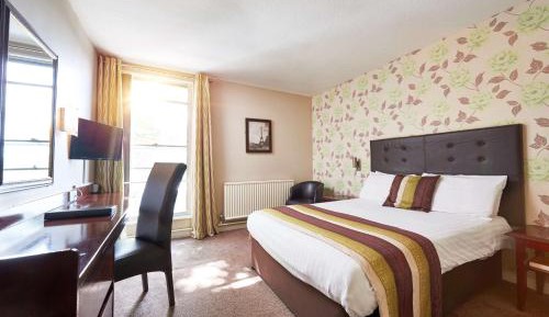 Double Room with Double Bed and View - Non-Smoking