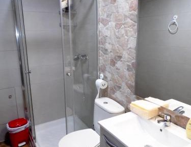 Triple Room with Private Bathroom