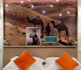 Superior Twin Room with Street View