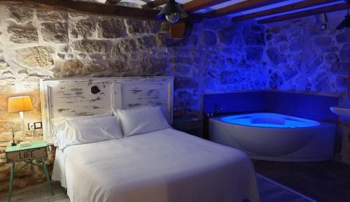 One-Bedroom Apartment with Spa Bath