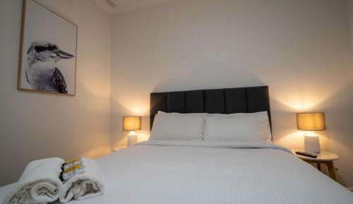 Standard Queen Room