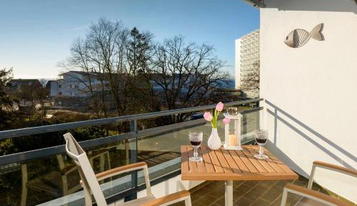 One-Bedroom Apartment with Balcony