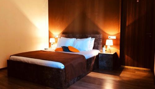 Large Double Room