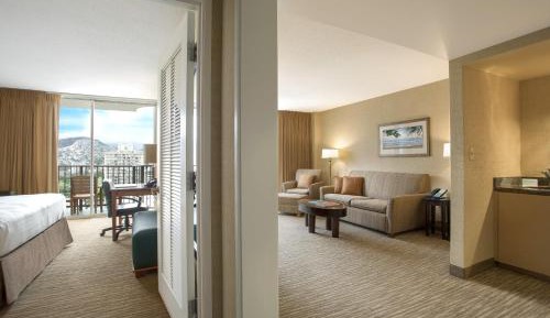 Suite with Mountain View