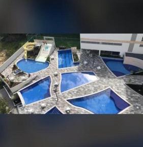 Apartment with Pool View 