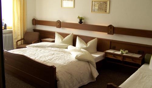 One-Bedroom Apartment with Balcony (2 Adults) - No. 8