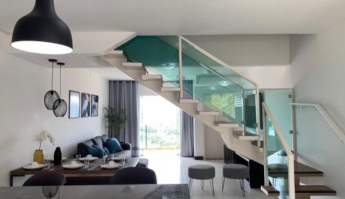 Apartment with Lake View