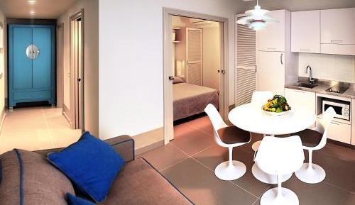 One-Bedroom Apartment