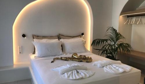 Premium Suite with Jacuzzi and Sea View 