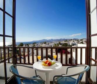 Top floor or Ground floor apartment