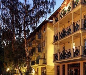 One-Bedroom Apartment with Garden