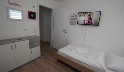 Standard Twin Room with Shared Bathroom