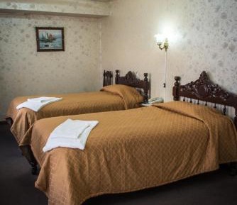 Twin Room with Private Bathroom