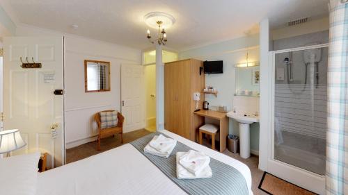 Double Room with Private Bathroom