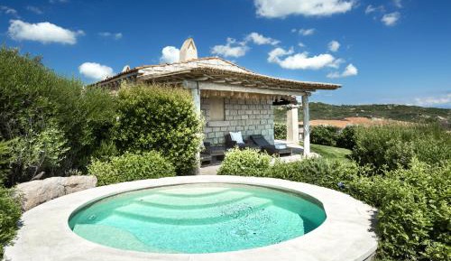 Deluxe Suite with Private Pool