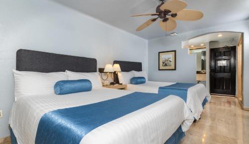Deluxe Room Pool View with Patio 2 Queen Beds
