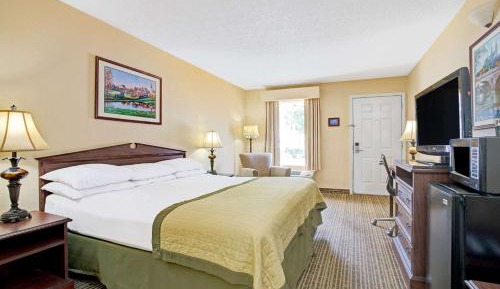 King Room - Mobility Access/Non-Smoking