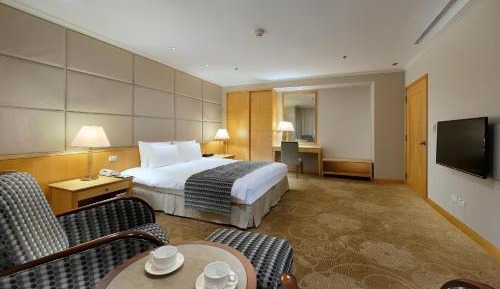 Deluxe Suite