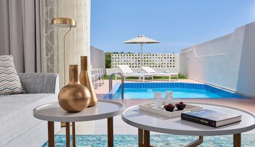 Villa Beach Front with Private Pool