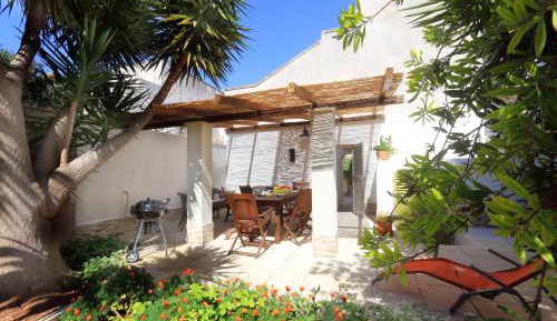One-Bedroom Apartment with Garden View N3