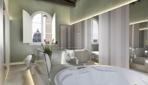 Penthouse Apartment