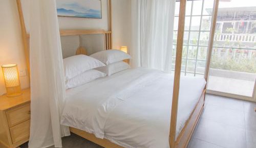 King Room with Mountain View