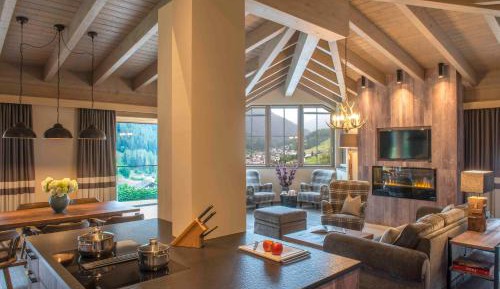 Deluxe Three-Bedroom Penthouse