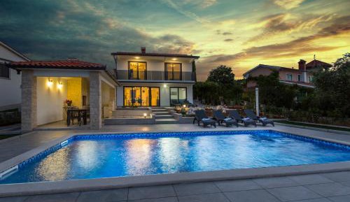 Villa with Sea View
