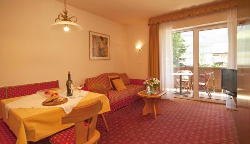 Large One-Bedroom Apartment