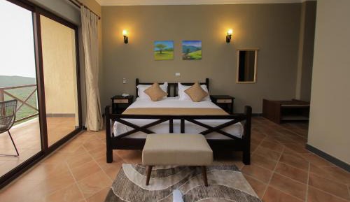 Family Room with Garden View