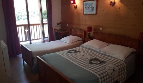 Triple Room with Mountain View