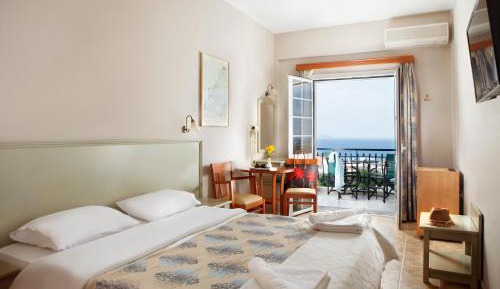 Triple Room with Sea View