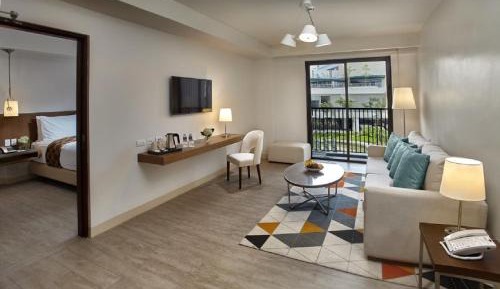 One Bedroom Suite 
