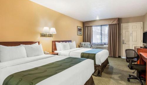 Queen Room with Two Queen Beds - Non-Smoking