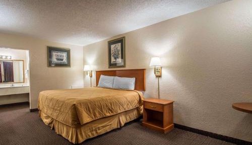 King Room - Non-Smoking