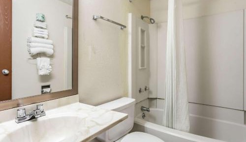 Queen Room with Two Queen Beds - Non-Smoking